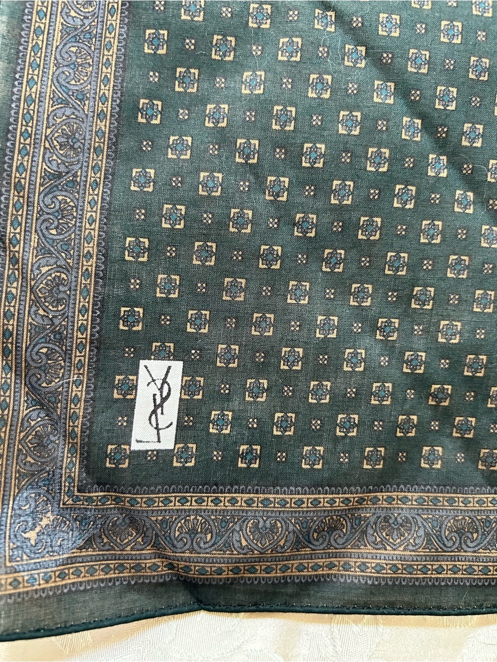 Vintage YSL silk pocket square scarf. Green geometric. With COA. 19” x 19” - Picture 6 of 7